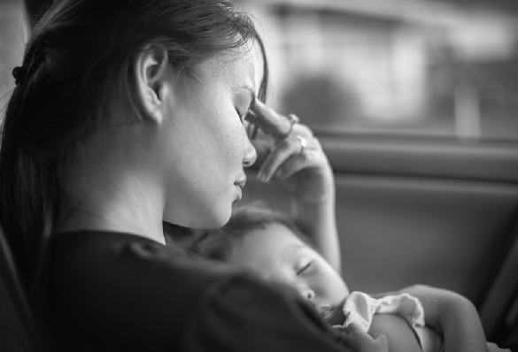 Morti materne, ancora troppe vite spezzate (la metà evitabili) tra gravidanza e puerperio