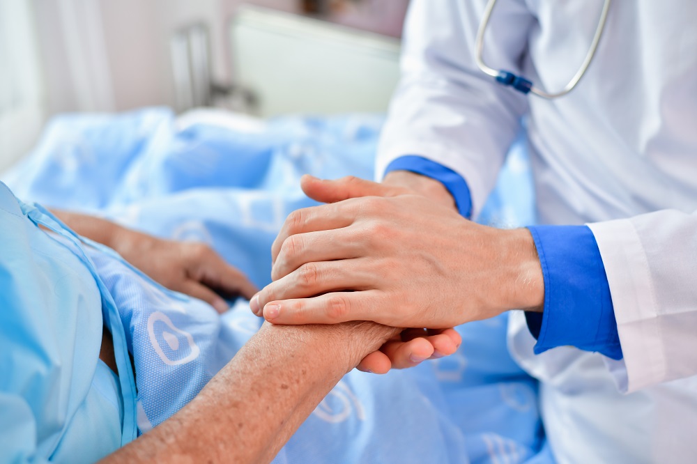 Cure palliative: necessarie per 300mila anziani, ma solo il 15% le riceve