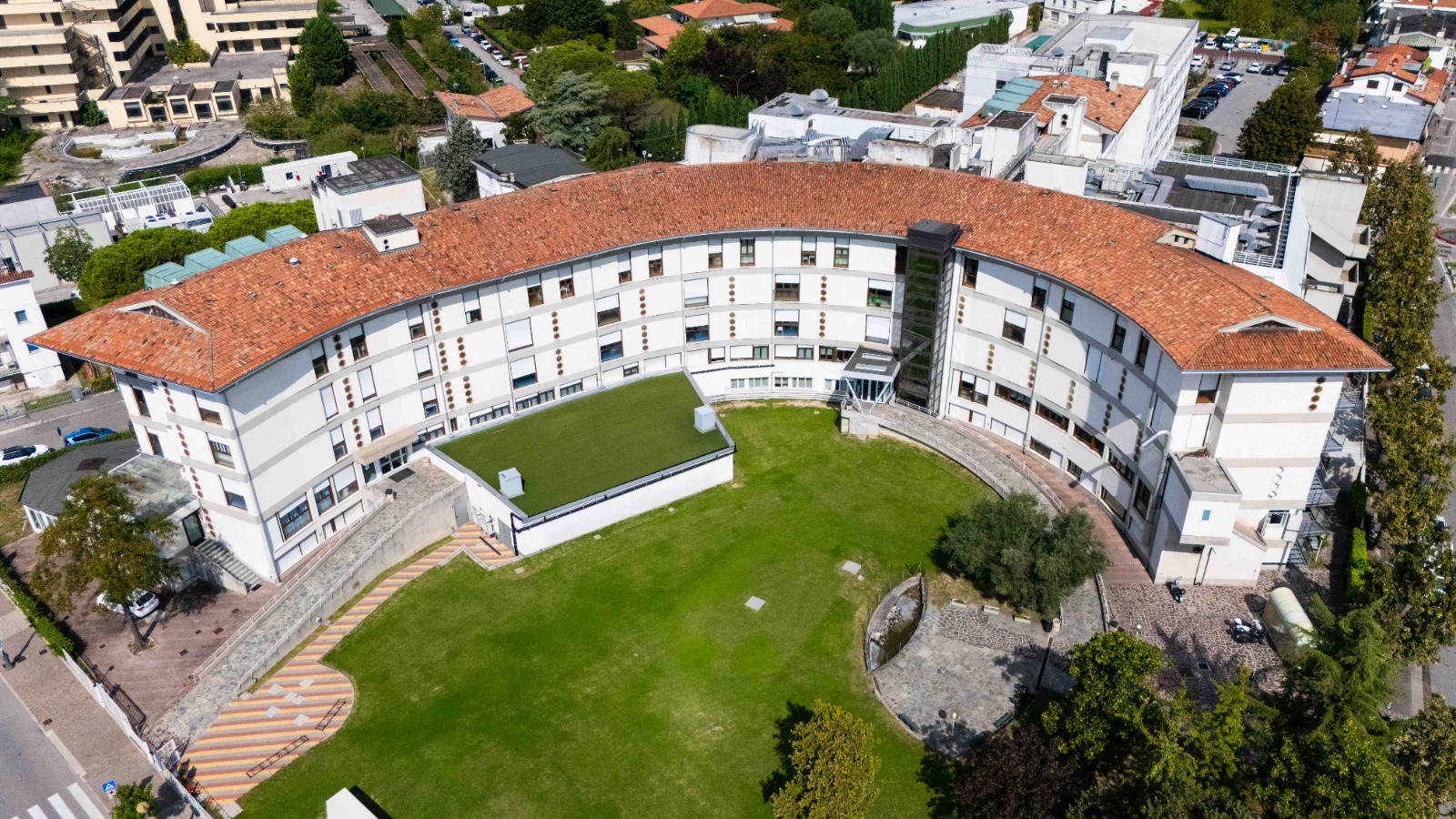 Salute al femminile. Al Policlinico Abano confermato il “bollino rosa” per il biennio 2026-2028
