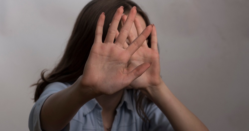 Violenza sulle donne: 19.518 accessi in PS nel 2024 (+15,2%). I dati Istat e le indicazioni del Ministero della Salute per chiedere aiuto