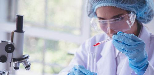 Donne e scienza. Nella Ue le scienziate e ingegnere donne raggiungono quota 7,9 milioni. Il Sud Italia arranca