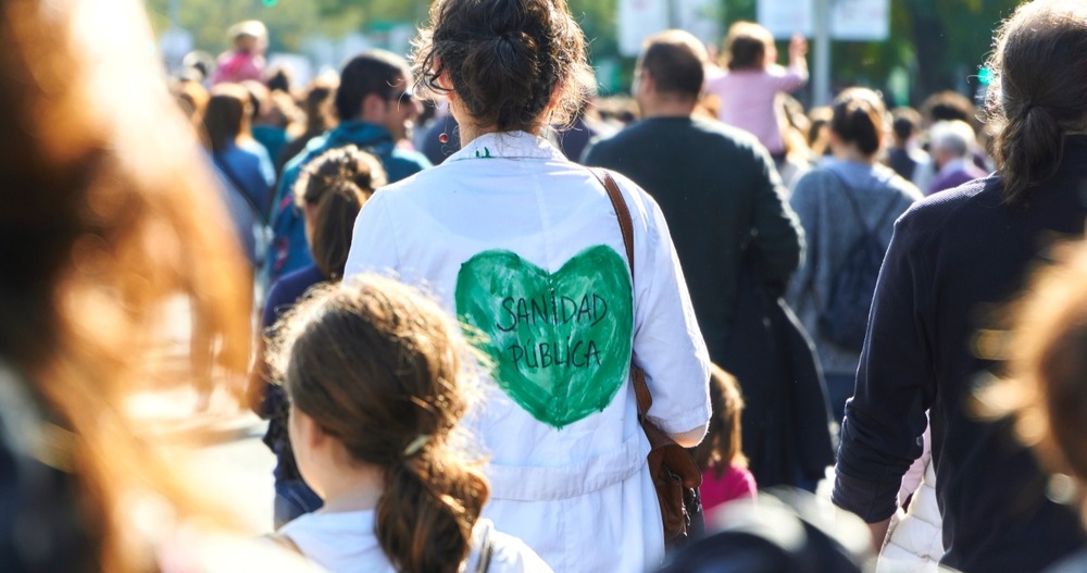 Sciopero dei medici spagnoli: in 175 mila fermi fino a venerdì contro la riforma del contratto nazionale