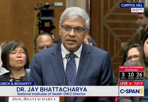 Stati Uniti. Il direttore del Nih smentisce il segretario alla Salute Kennedy: “Nessuno studio collega i vaccini all’autismo”