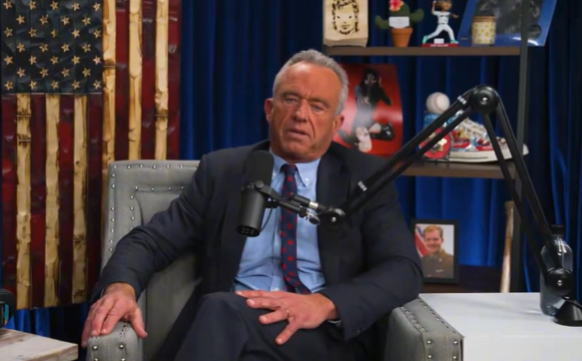 Kennedy contro gli esperti (e i germi): cronache dalla nuova frontiera della sanità americana