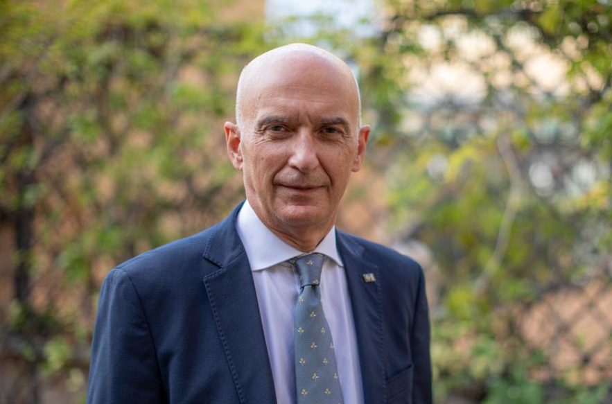 Suicidio assistito, basta deleghe: lo Stato faccia la sua legge