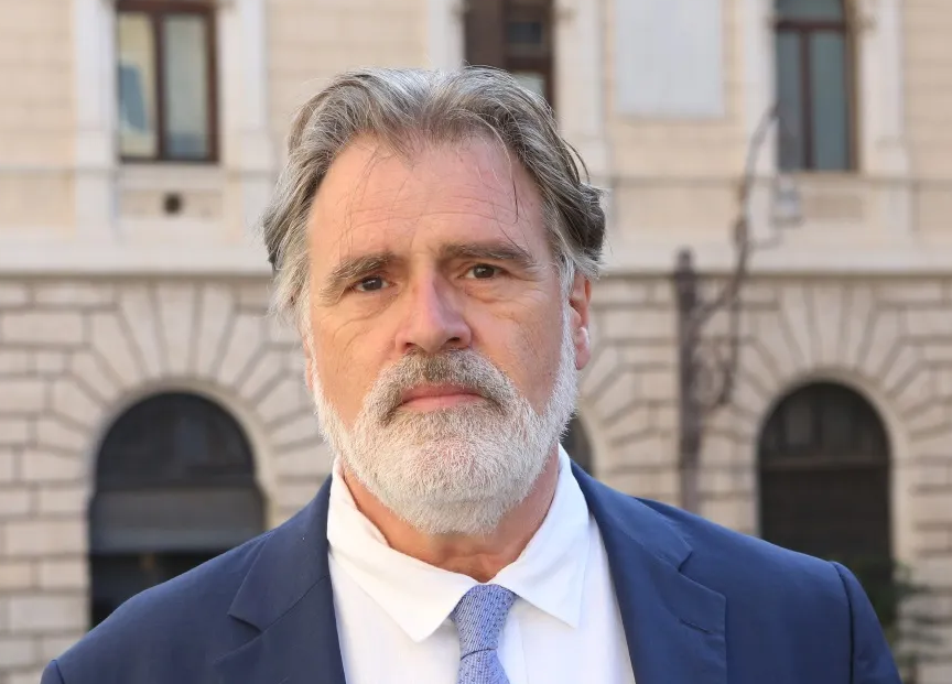 Dfp. Quartini (M5S): “Per la sanità briciole, ma per le armi un miliardo al mese in più”