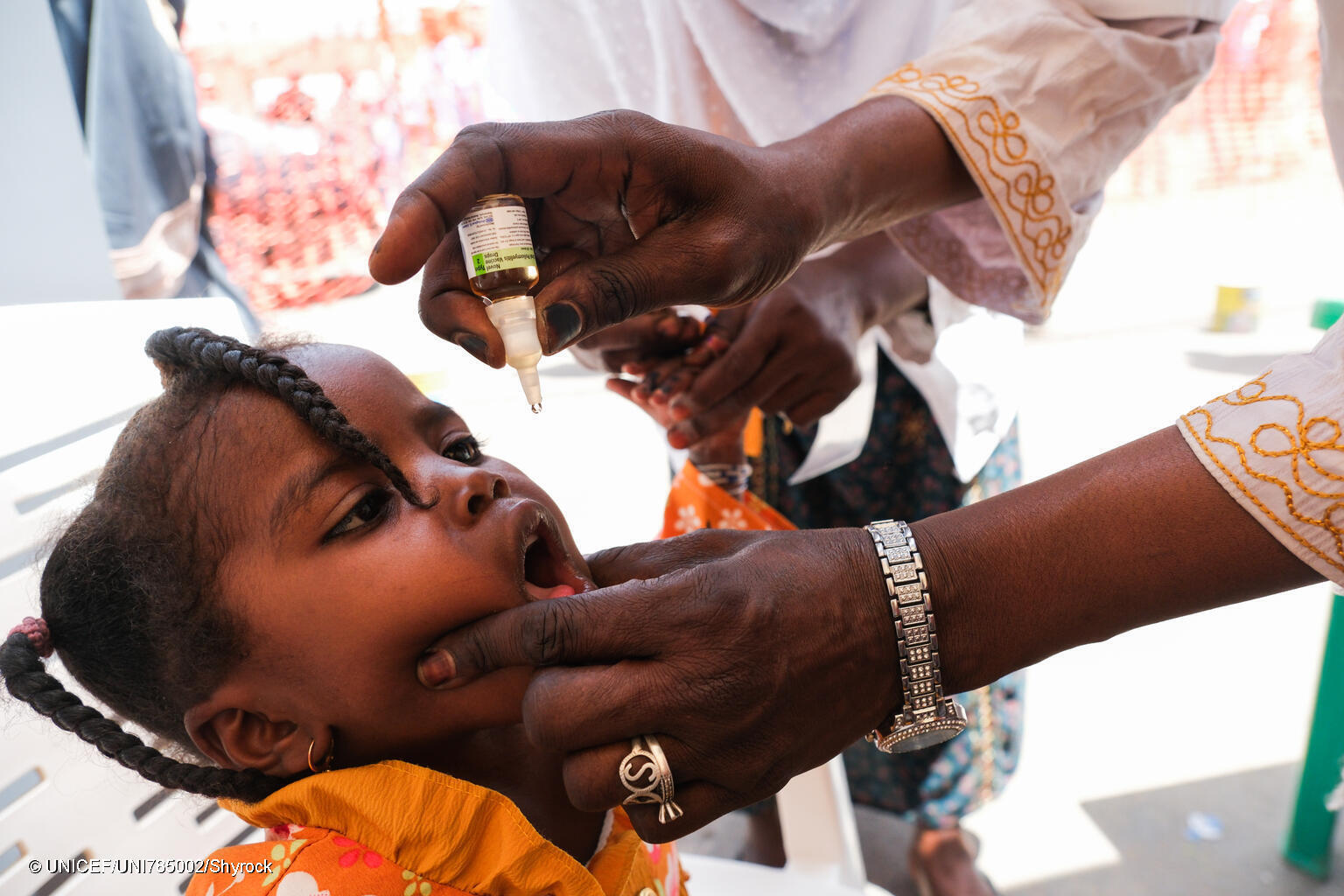 Vaccini: 100 mln dosi, 18,3 mln bimbi recuperati ma allarme morbillo