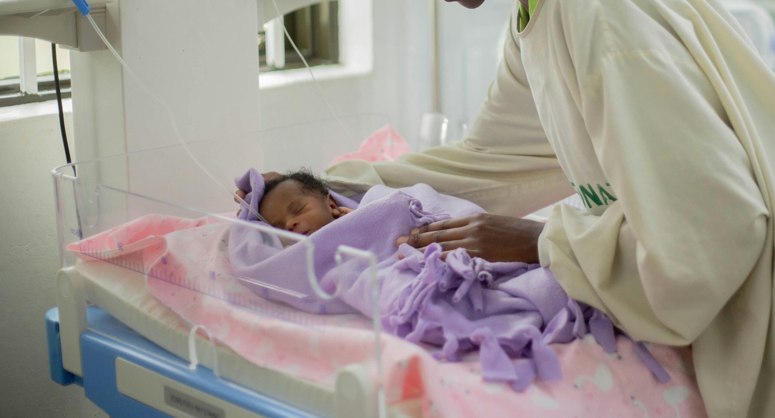 Cardiopatie congenite, oltre 550 neonati muoiono ogni giorno: al via missione salvavita in Uganda